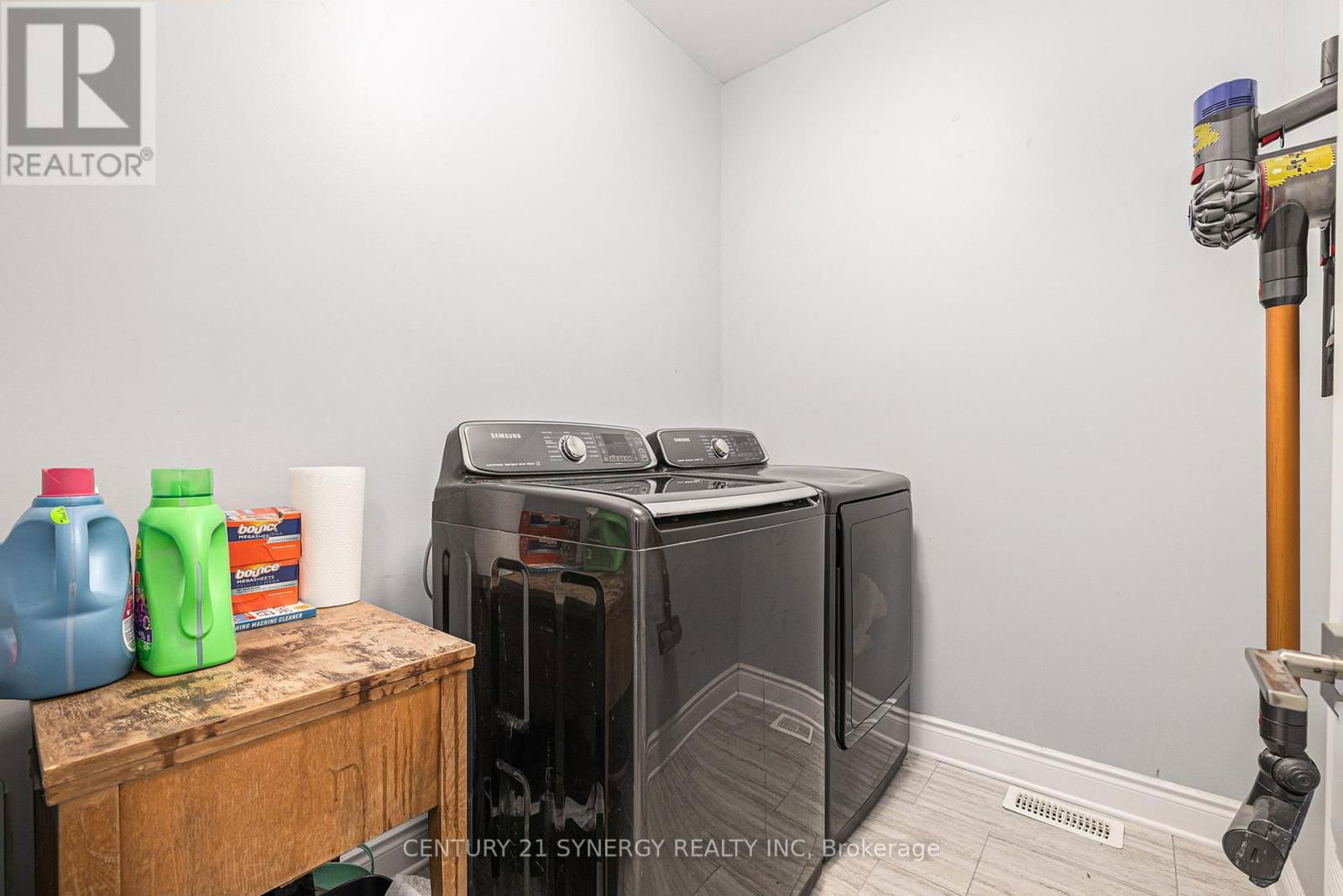 20 PLEASANT STREET Image 17