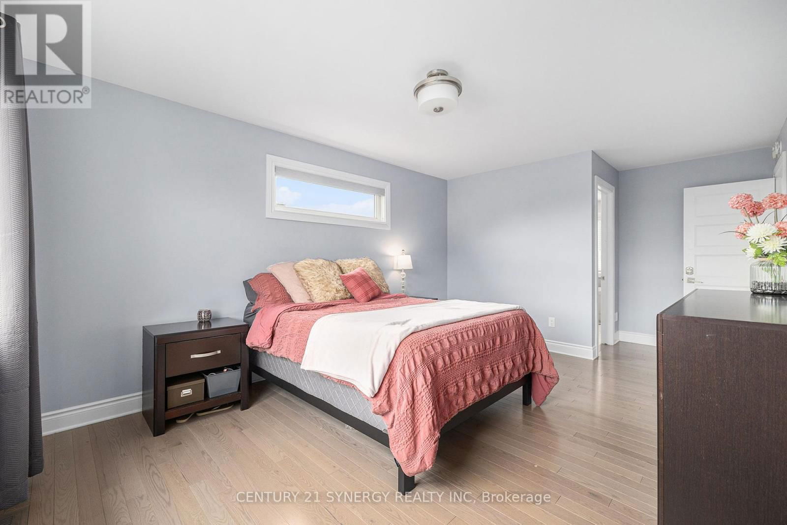 20 PLEASANT STREET Image 27