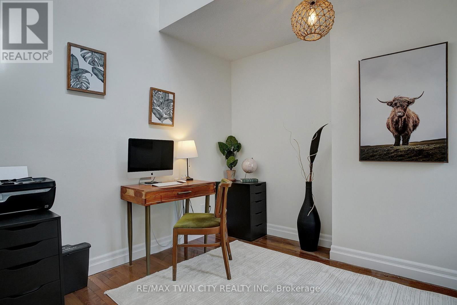108 BLENHEIM ROAD Image 19