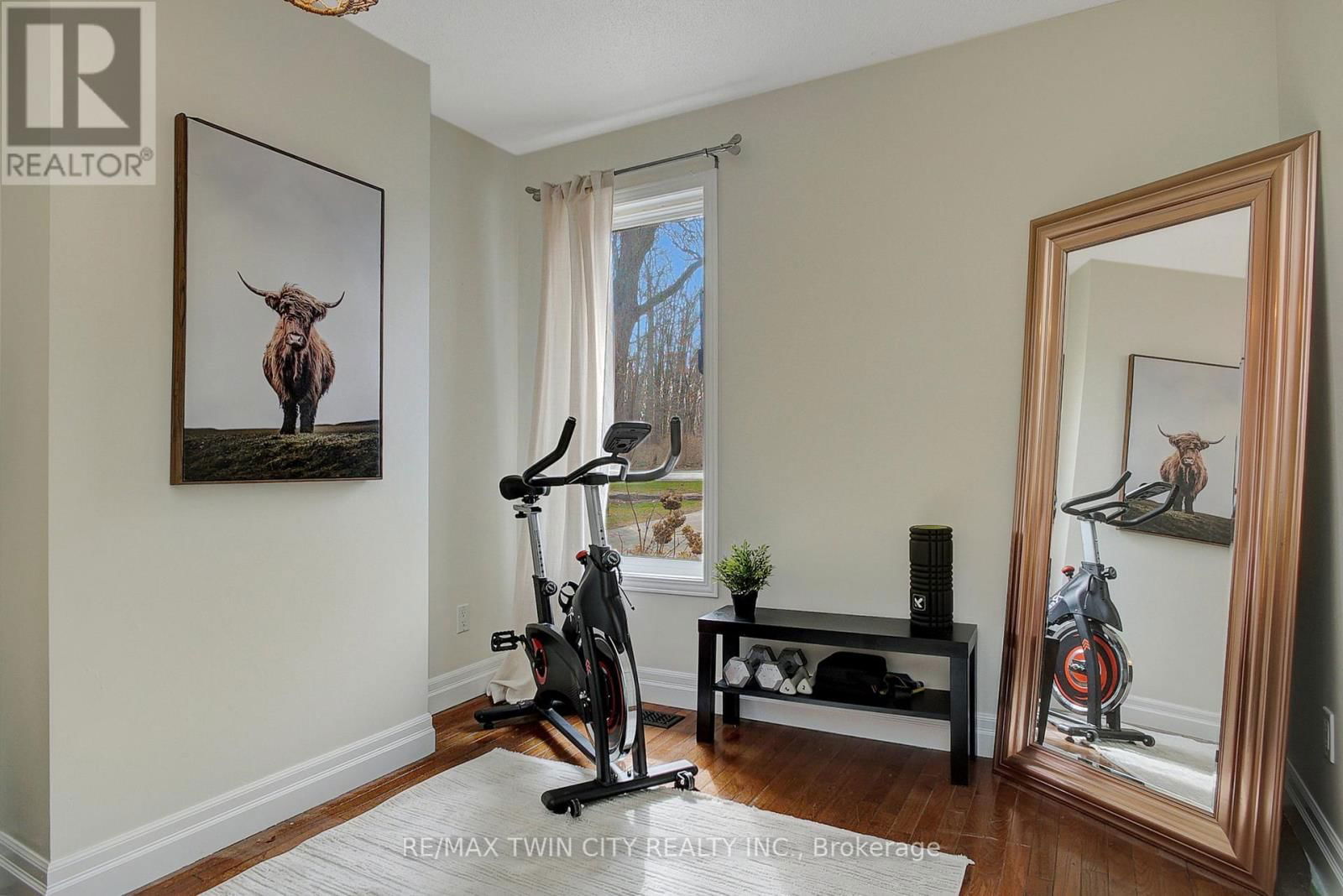 108 BLENHEIM ROAD Image 20
