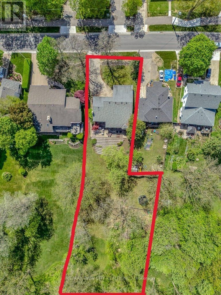 108 BLENHEIM ROAD Image 38