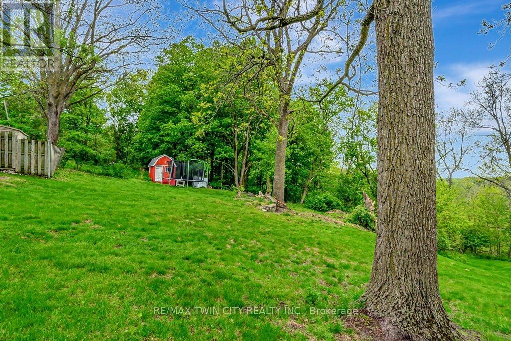 108 BLENHEIM ROAD Image 43