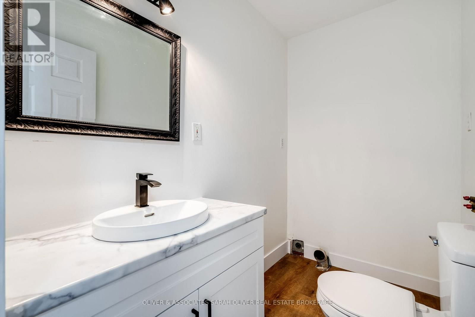 271 COTTERIE PARK Image 25