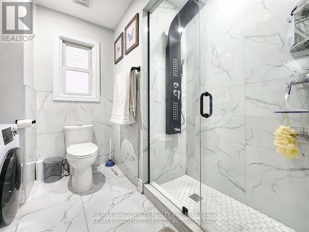 68 CARLTON STREET Image 11