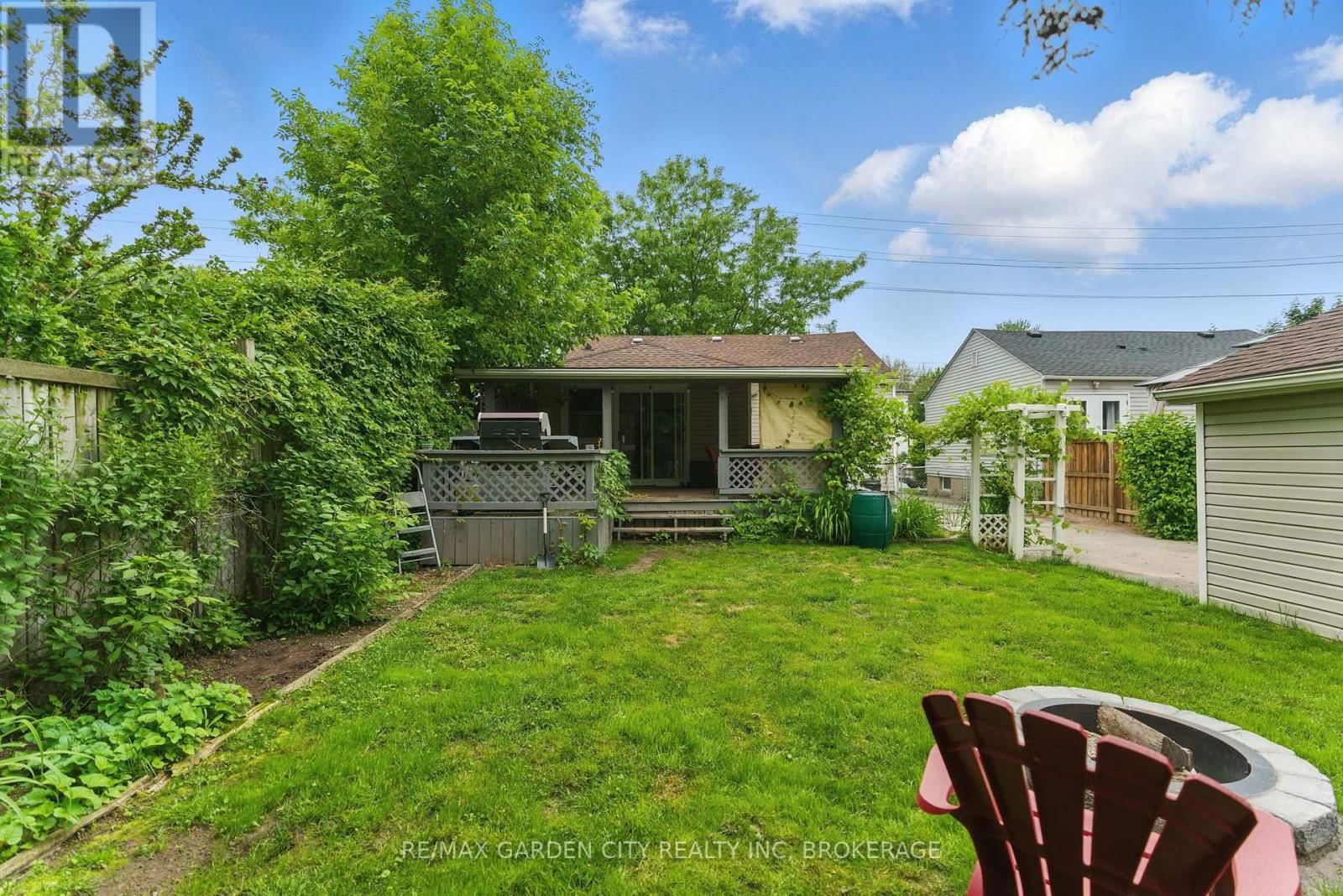 68 CARLTON STREET Image 27