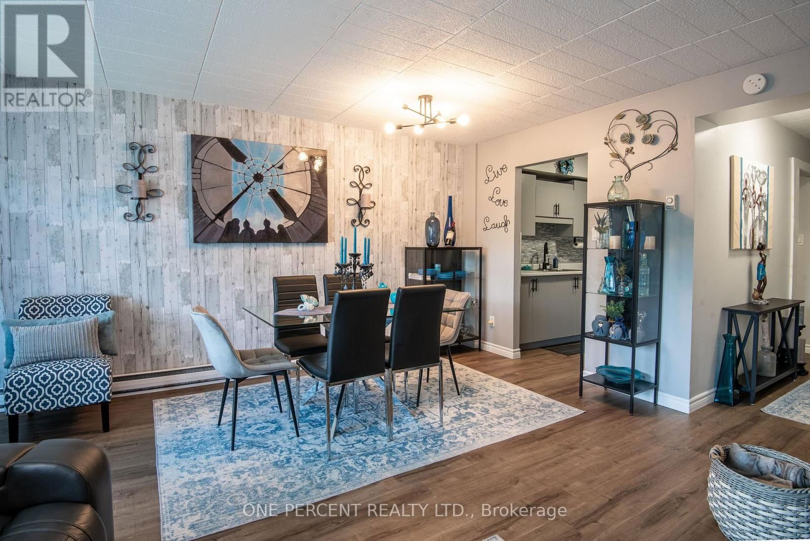 103 - 105 CONROY CRESCENT Image 3