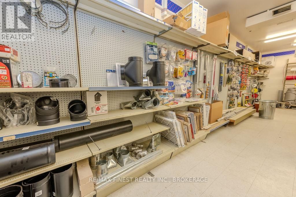 139 MAIN STREET Image 15