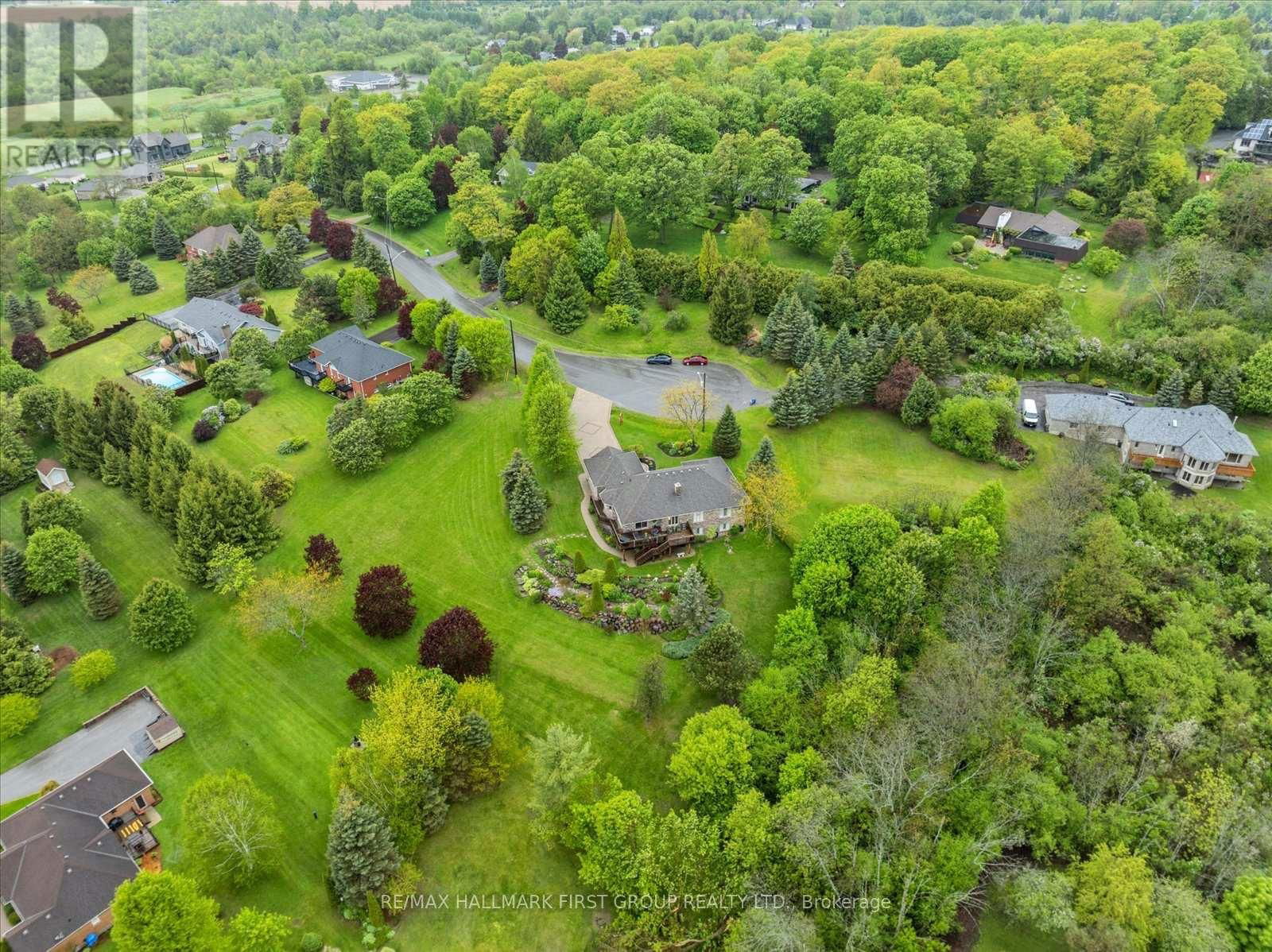 10 SUNRISE COURT Image 32