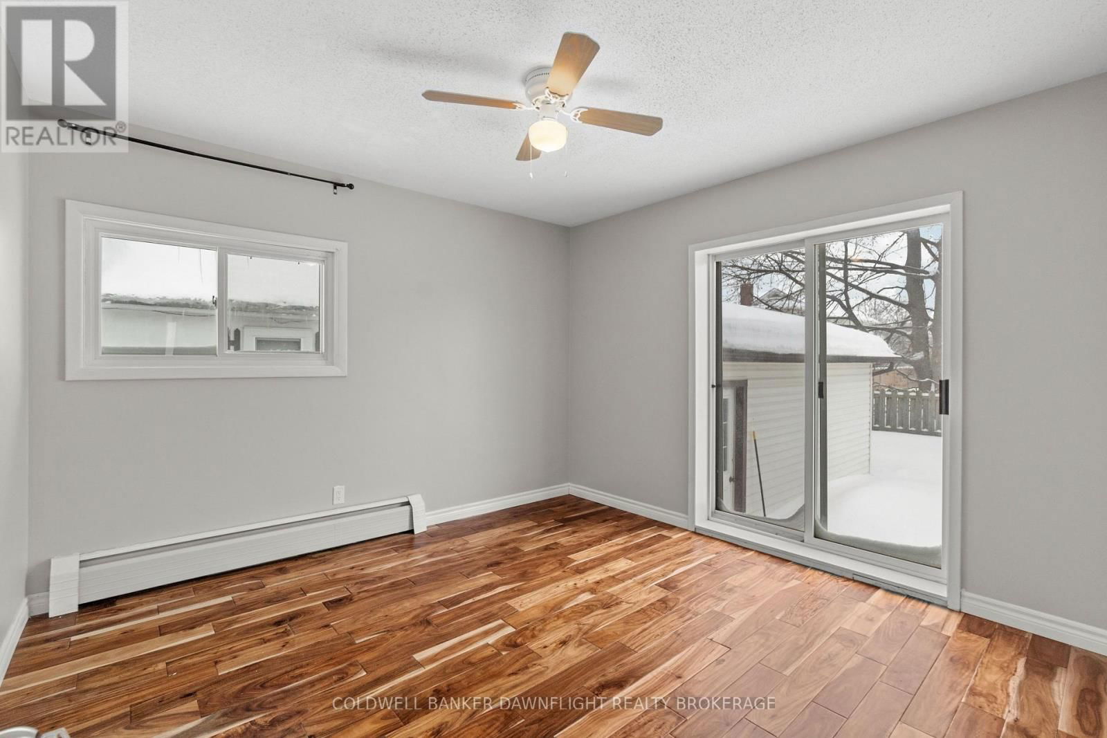 115 PICTON STREET EAST Image 16