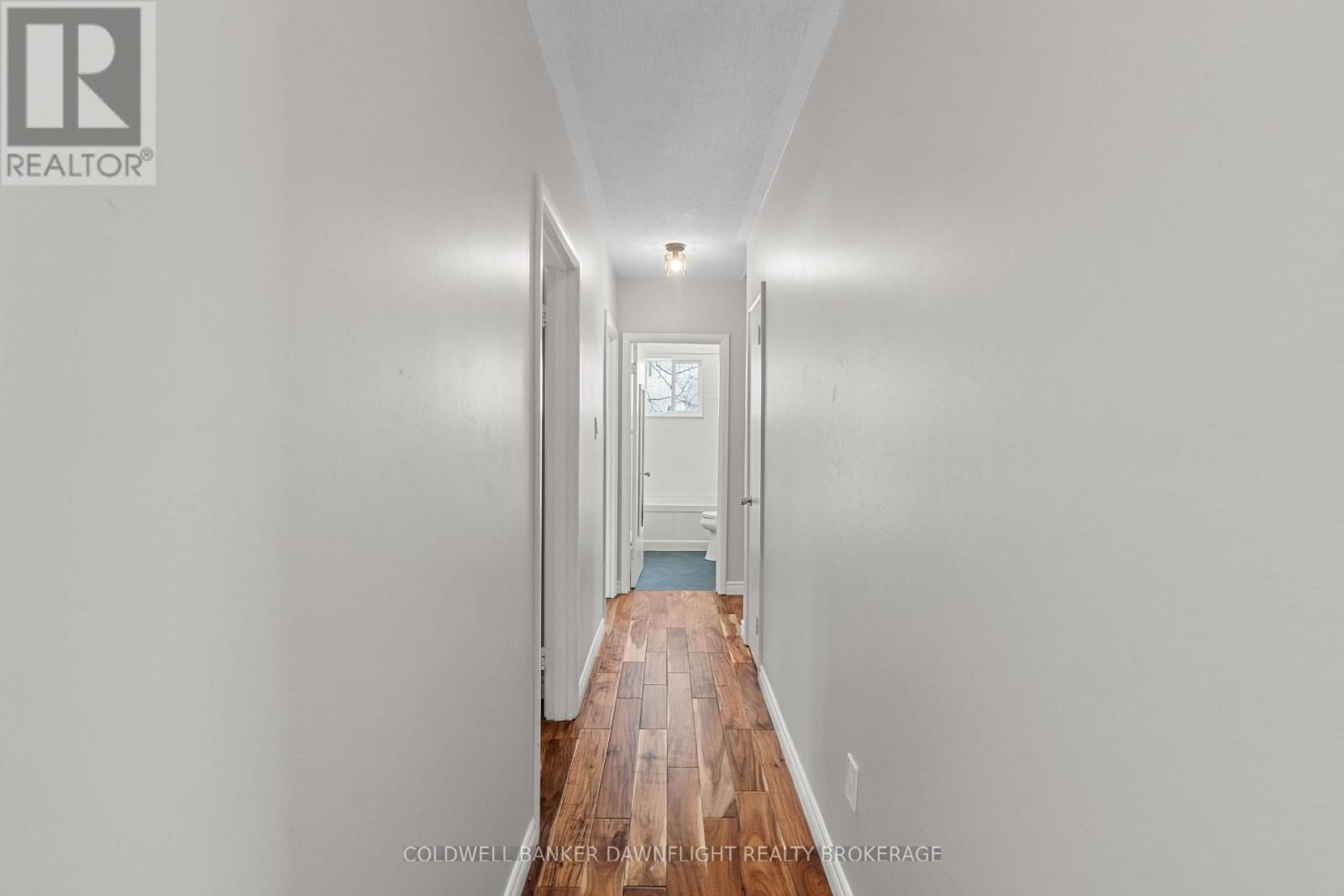 115 PICTON STREET EAST Image 19