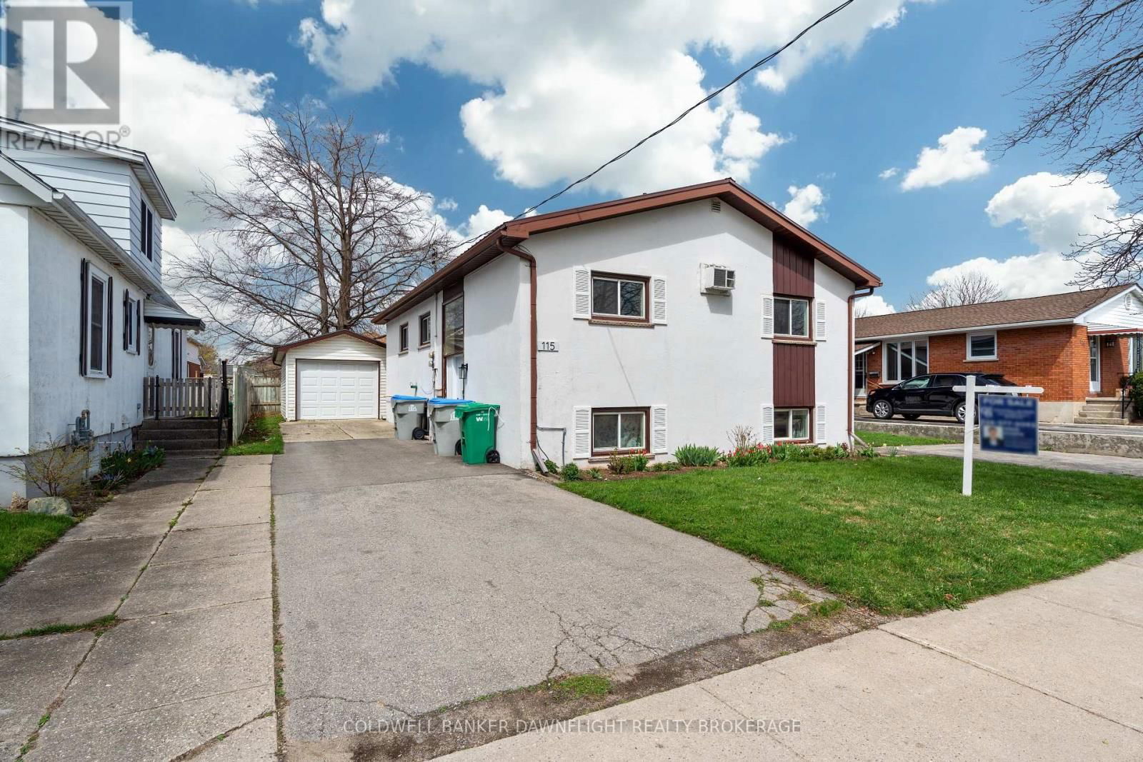 115 PICTON STREET EAST Image 2