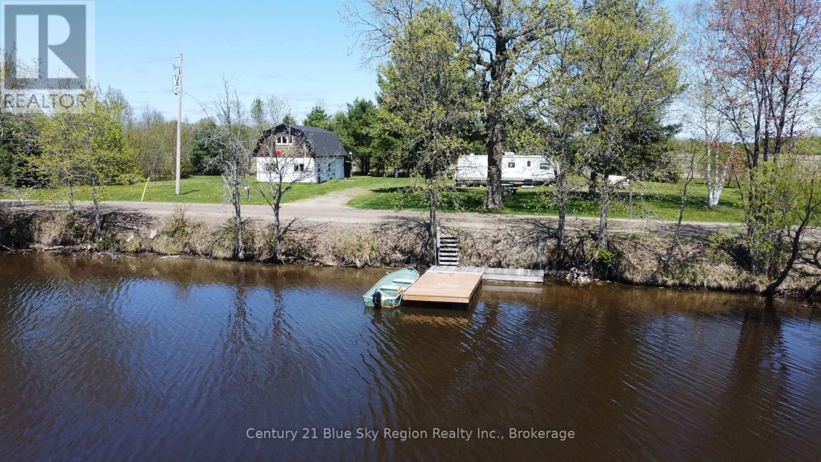 37 VEUVE RIVER ROAD Image 16