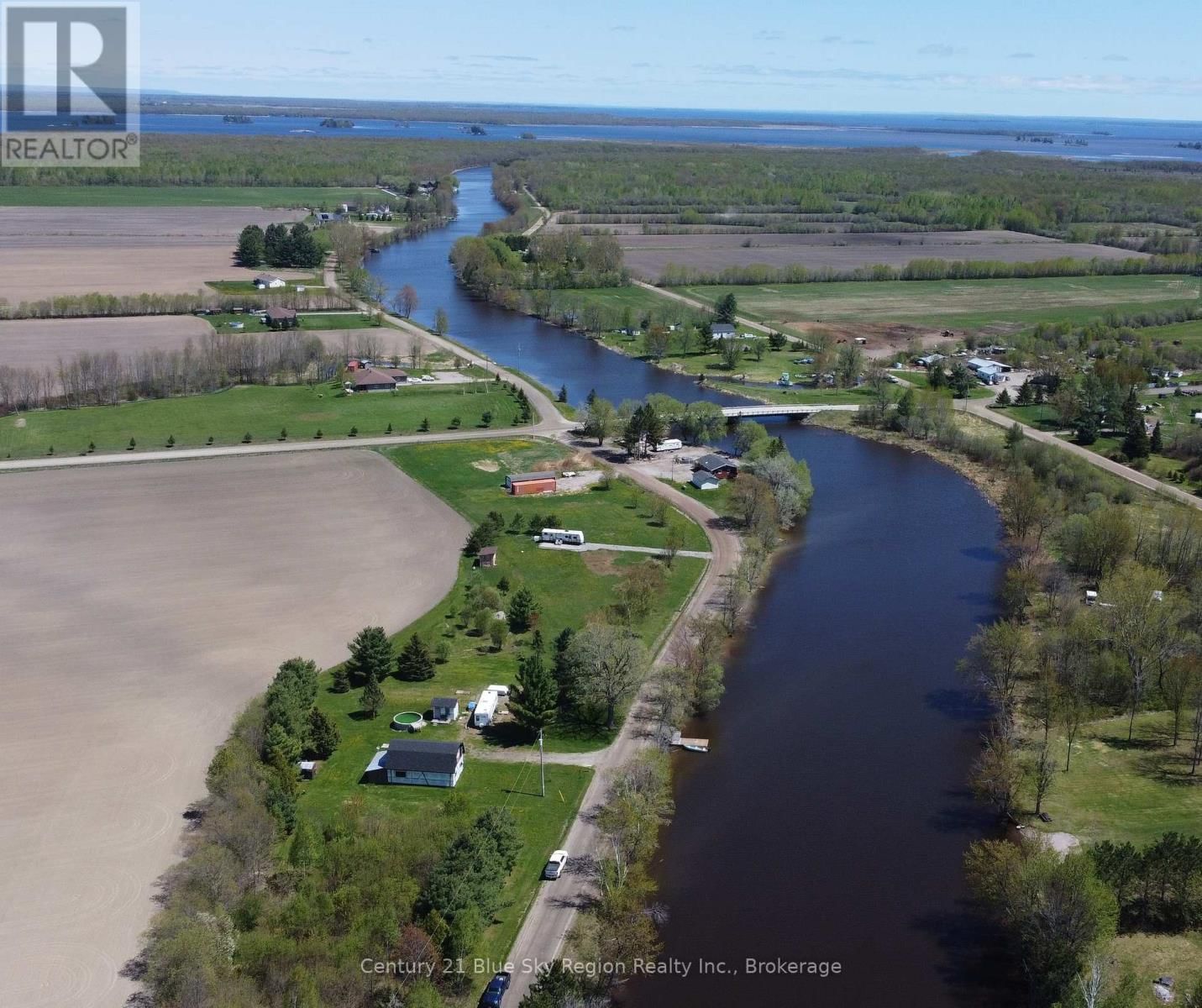 37 VEUVE RIVER ROAD Image 2