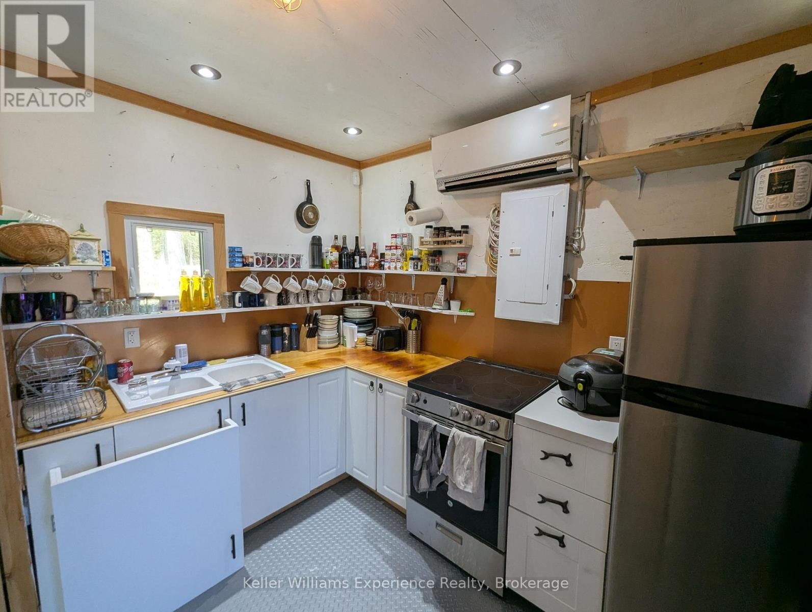 102 OLD SCHOOL HOUSE ROAD Image 8
