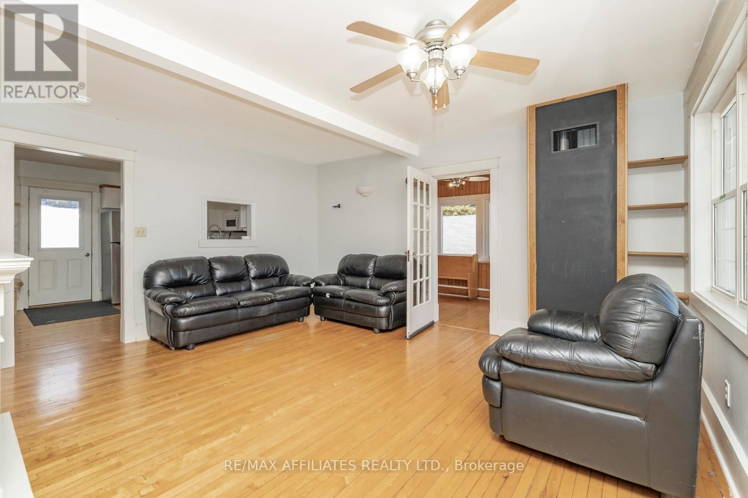 5601 CENTENNIAL LAKE ROAD Image 9