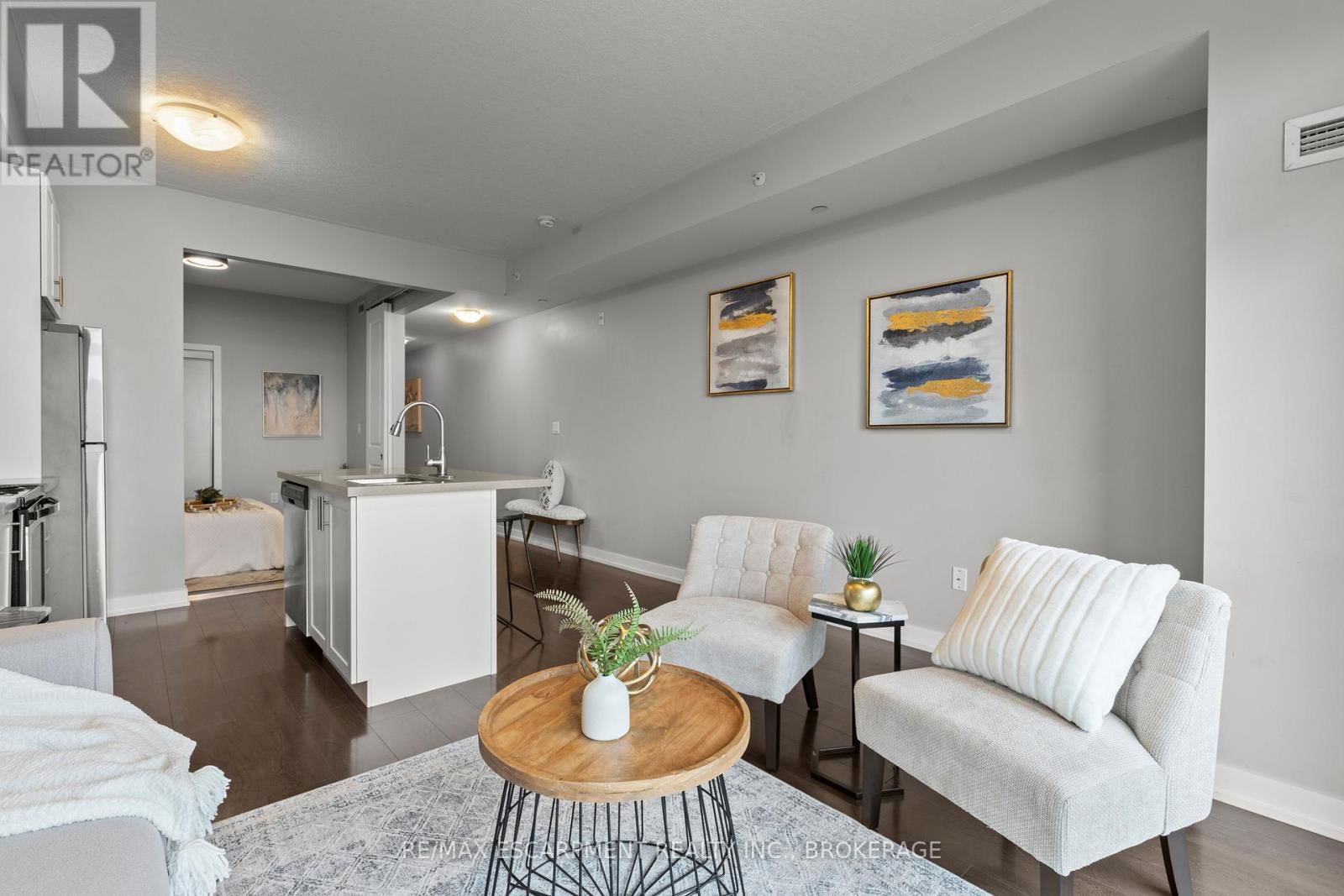 230 - 35 SOUTHSHORE CRESCENT Image 10