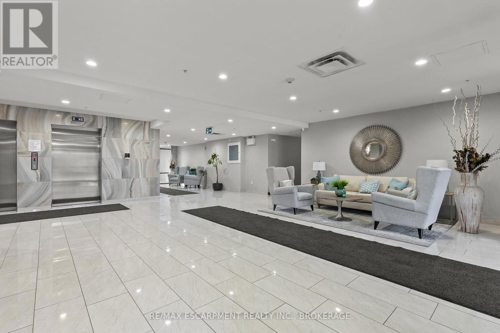 230 - 35 SOUTHSHORE CRESCENT Image 29