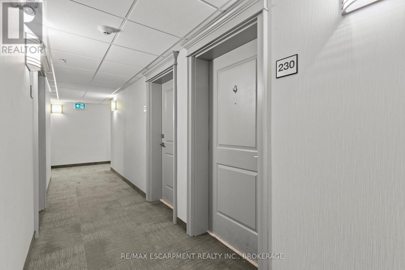 230 - 35 SOUTHSHORE CRESCENT Image 32