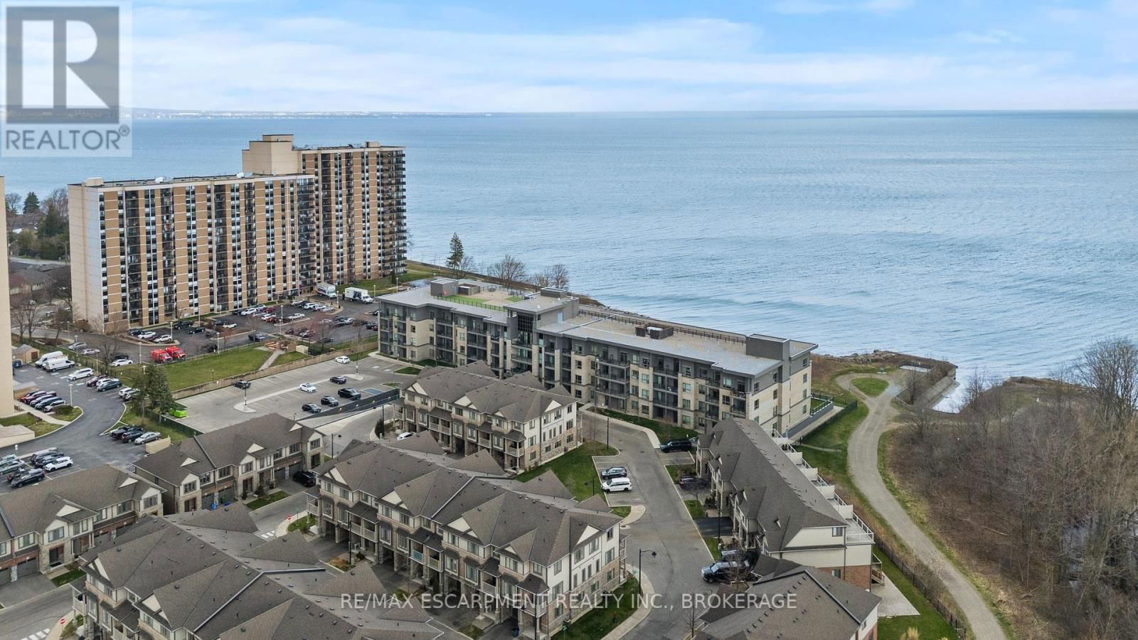 230 - 35 SOUTHSHORE CRESCENT Image 34