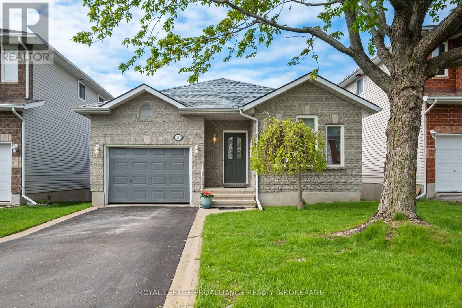 34 SCHOONER DRIVE Image 1
