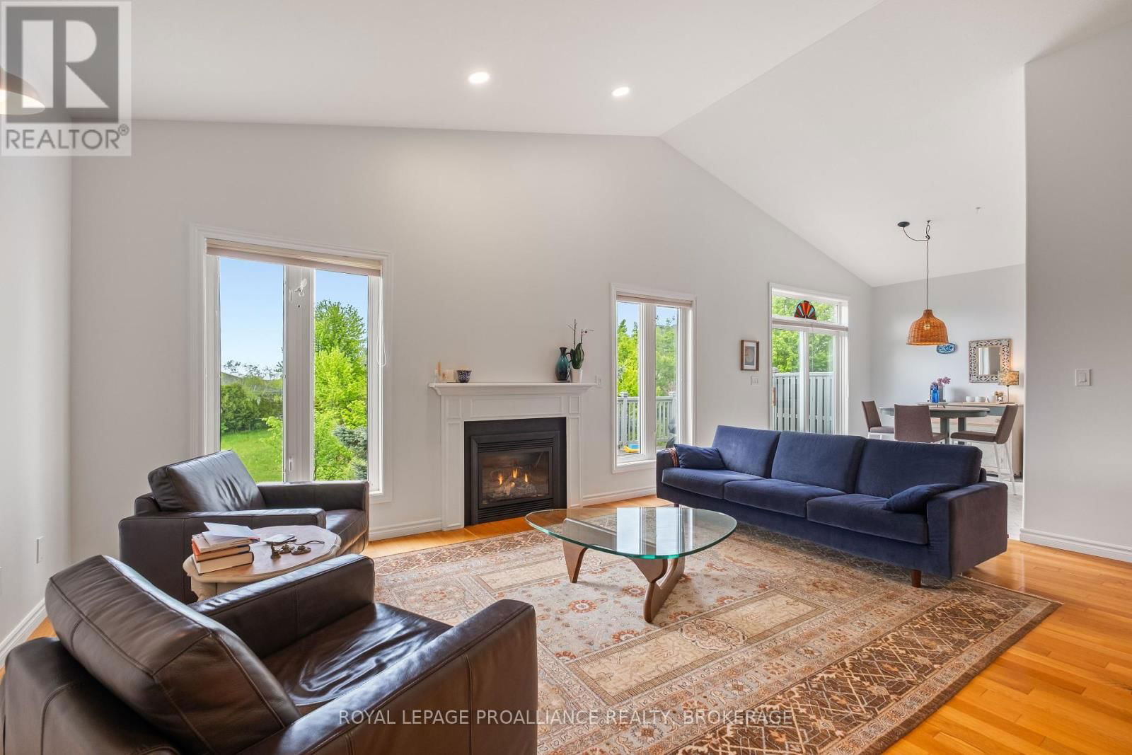 34 SCHOONER DRIVE Image 12