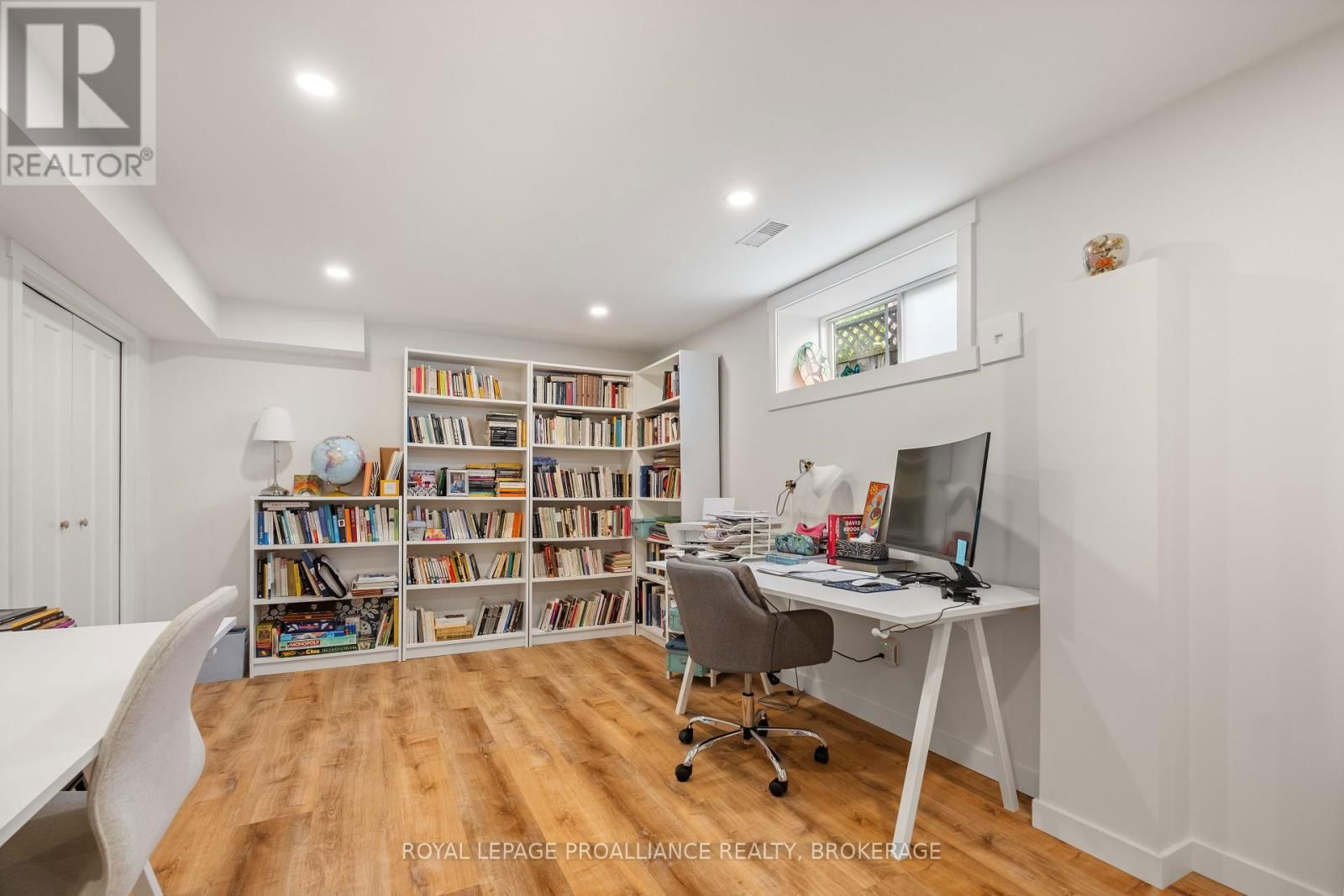 34 SCHOONER DRIVE Image 23