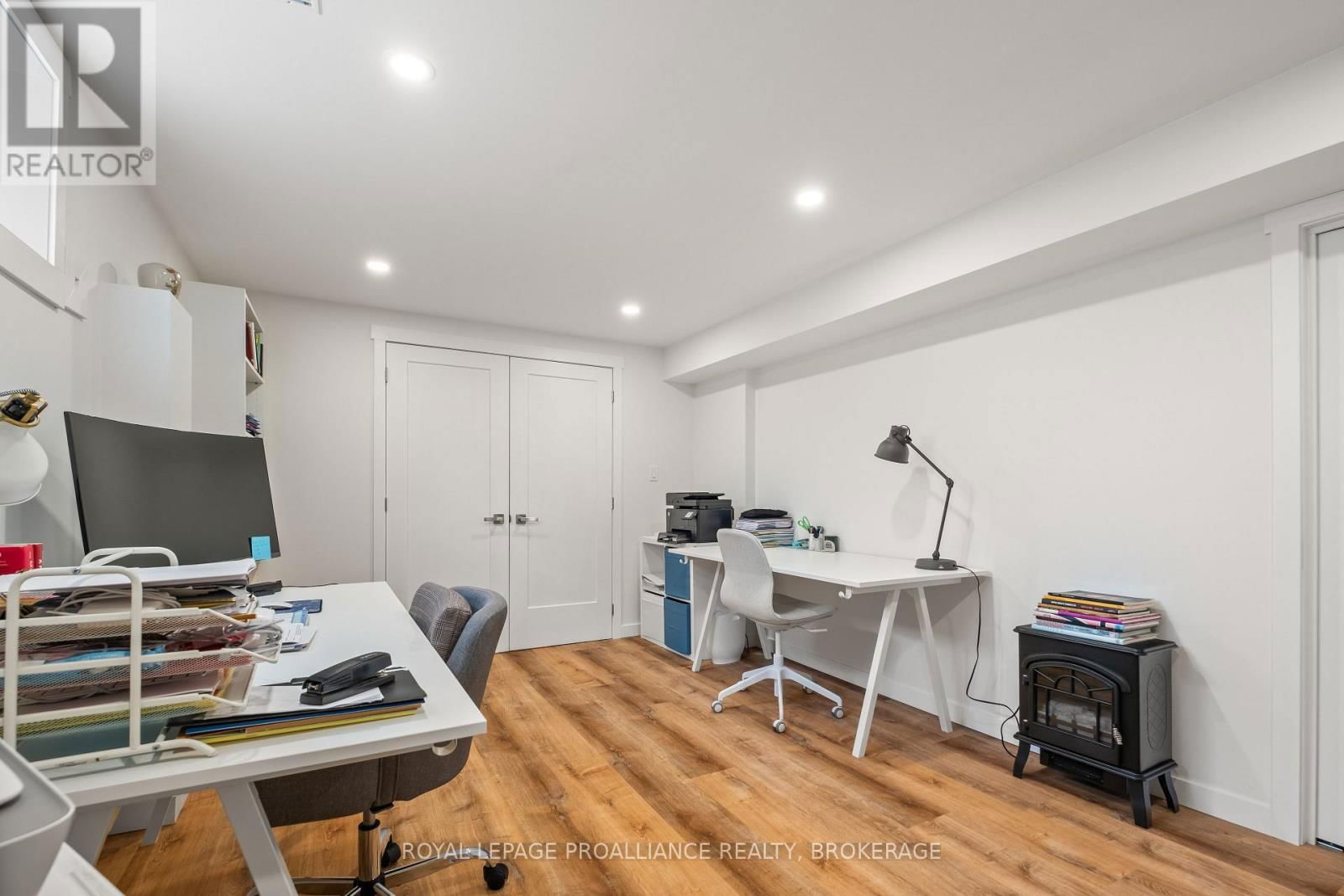 34 SCHOONER DRIVE Image 24