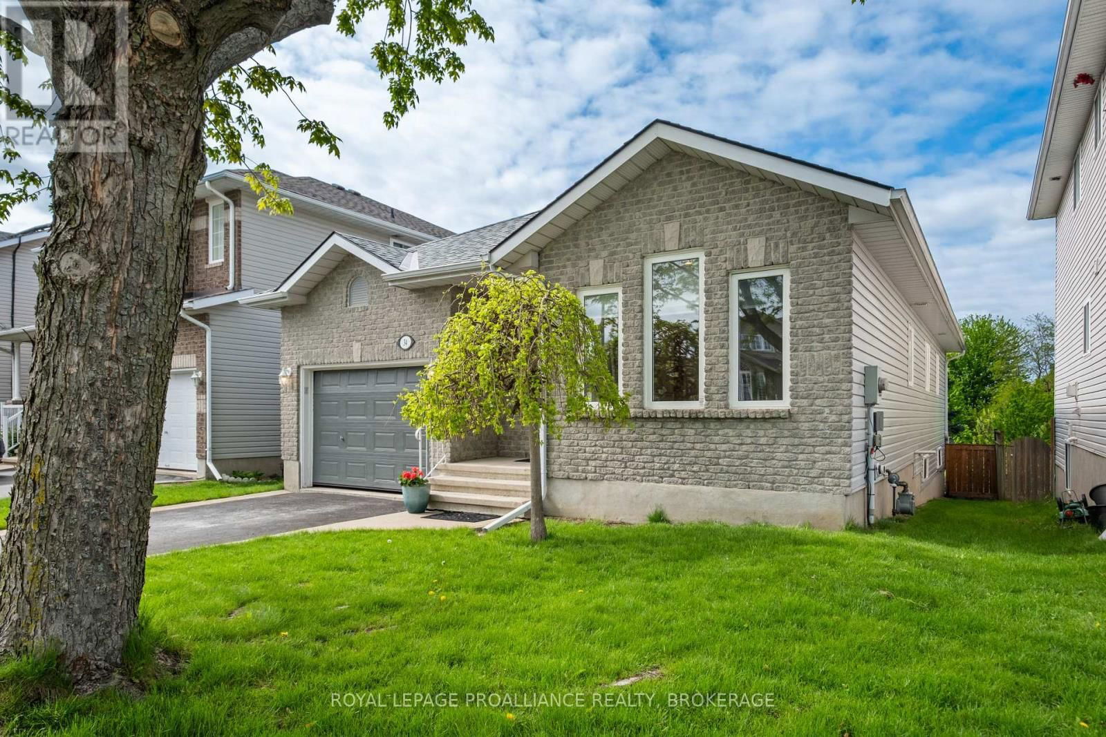 34 SCHOONER DRIVE Image 3