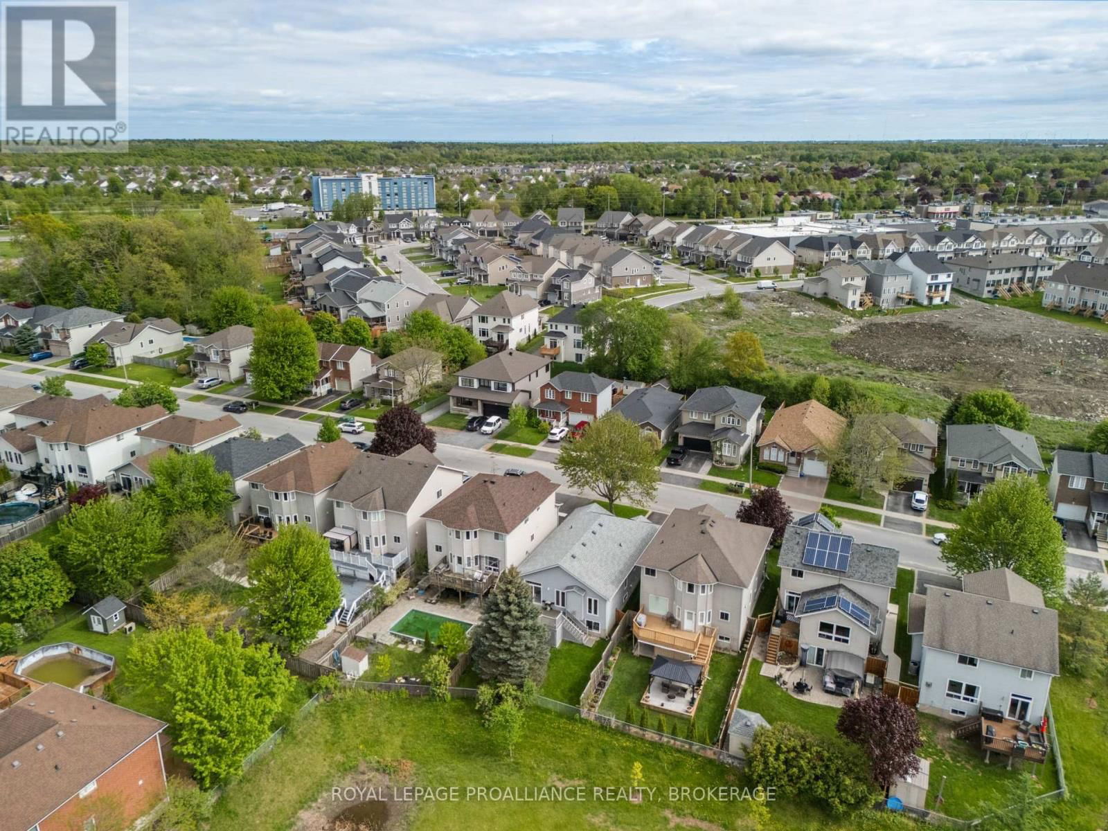 34 SCHOONER DRIVE Image 37