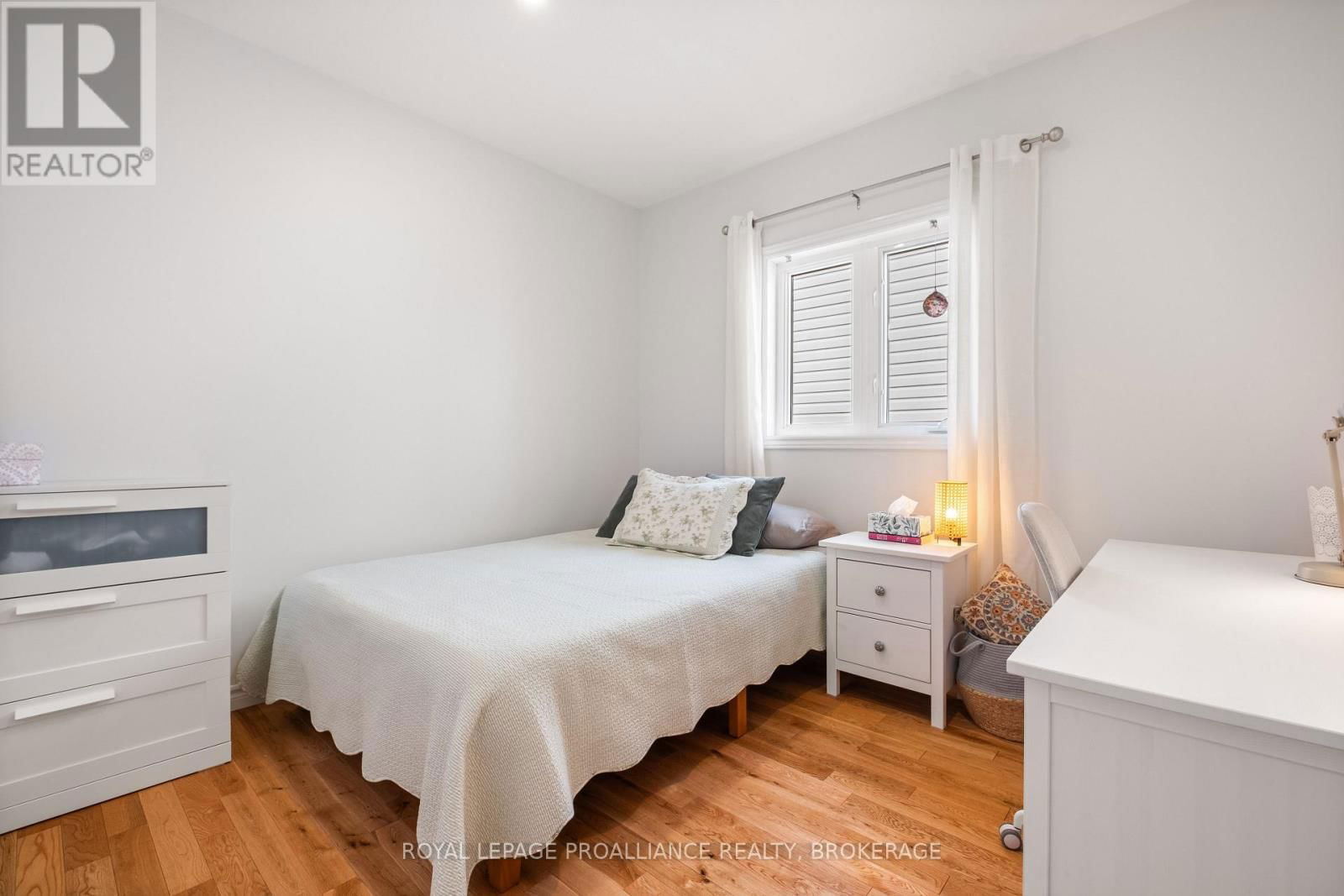 34 SCHOONER DRIVE Image 9