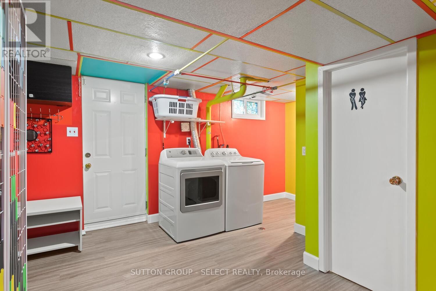 317 BELFIELD STREET Image 26