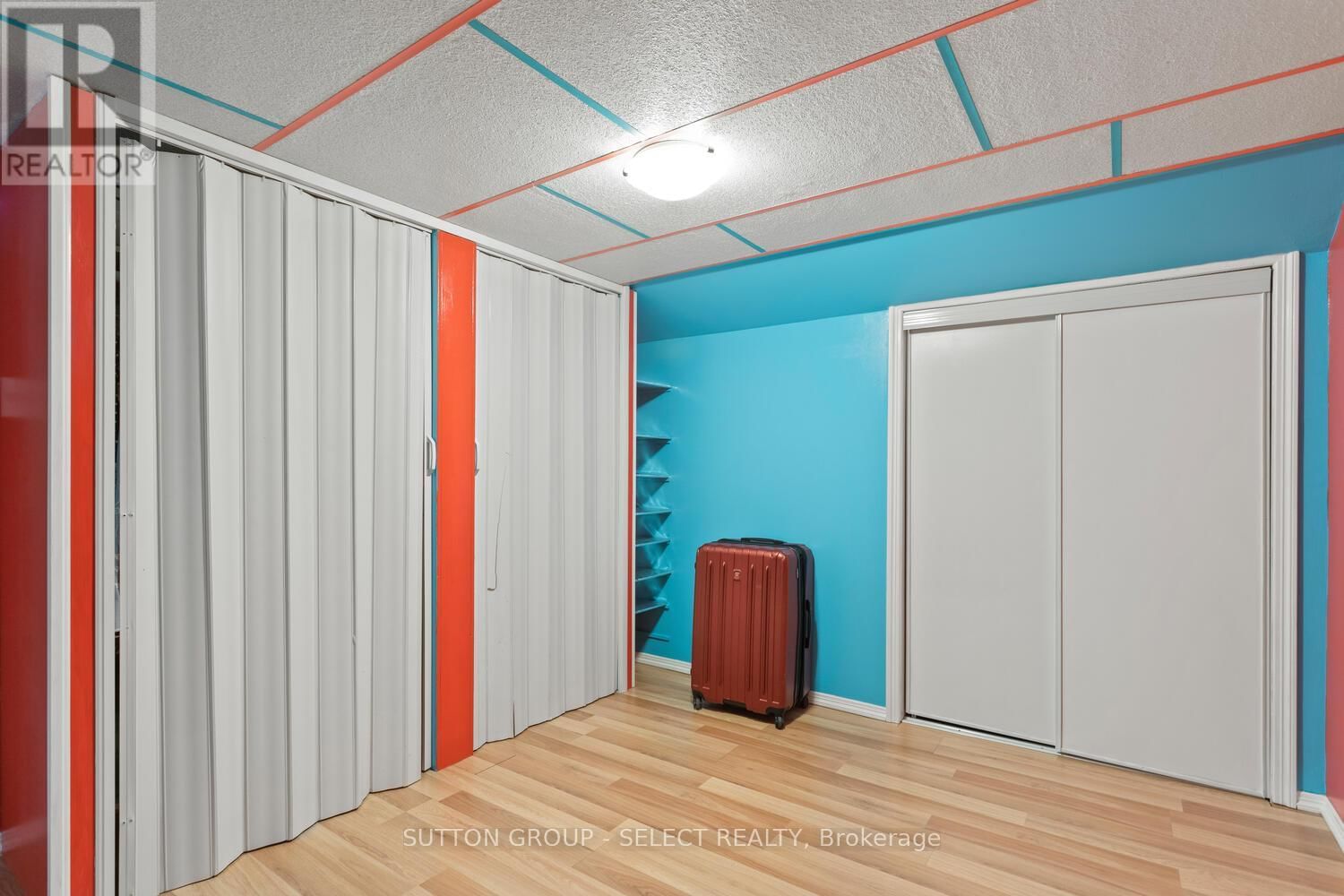 317 BELFIELD STREET Image 30