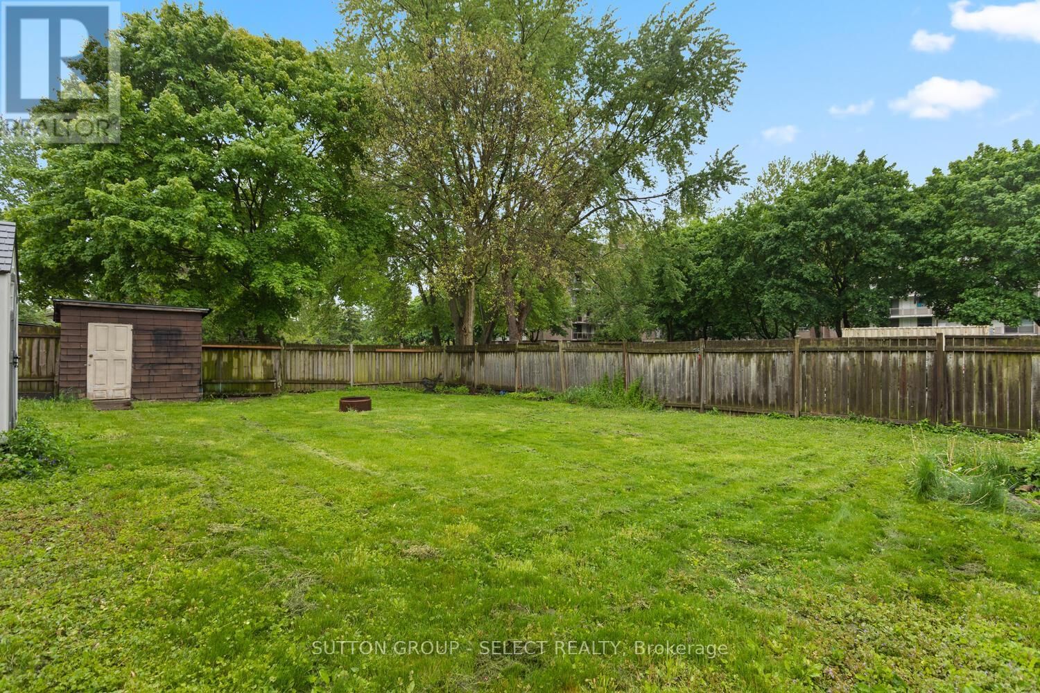 317 BELFIELD STREET Image 35