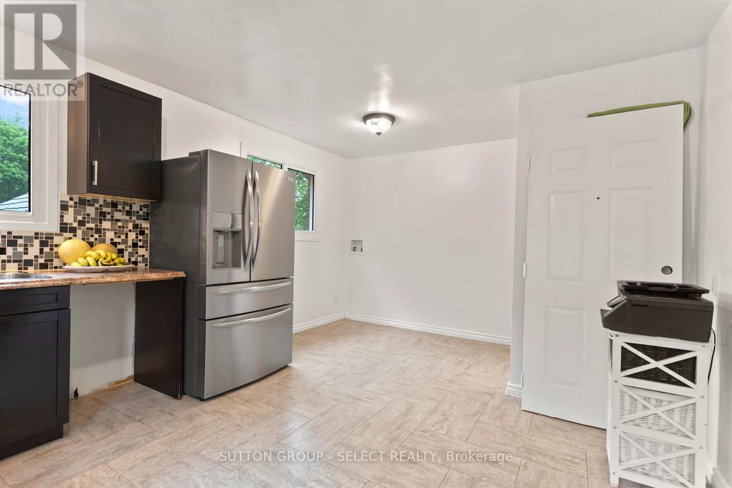 317 BELFIELD STREET Image 8
