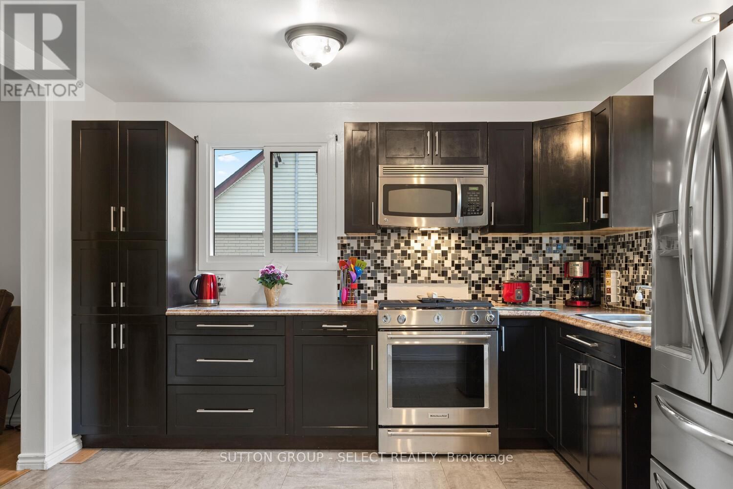 317 BELFIELD STREET Image 9