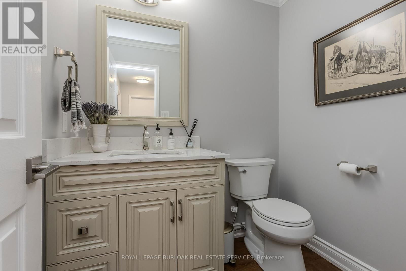 6 CARL CRESCENT Image 22