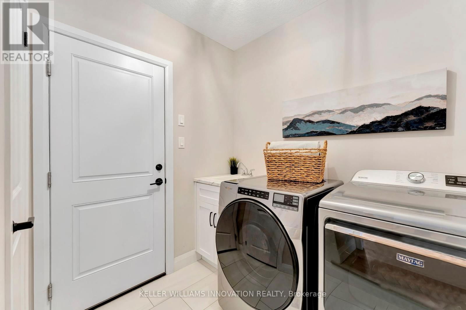 27 QUEENSGATE CRESCENT Image 16