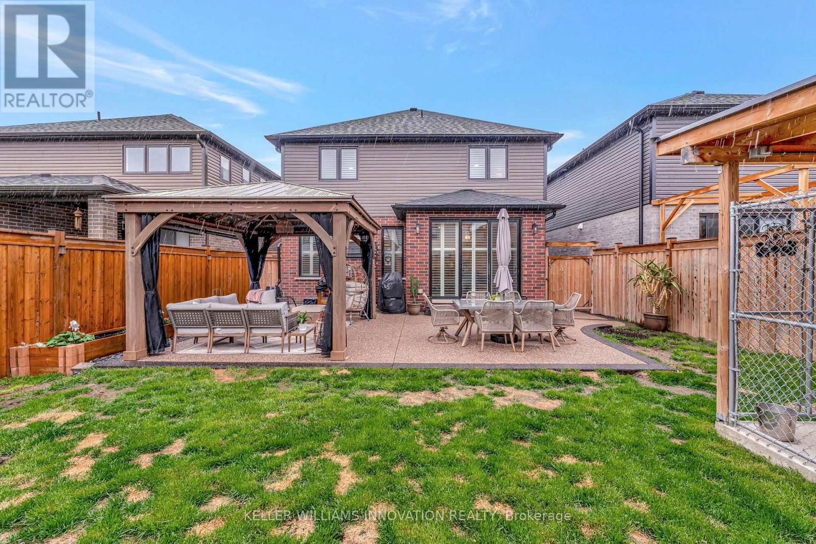 27 QUEENSGATE CRESCENT Image 34