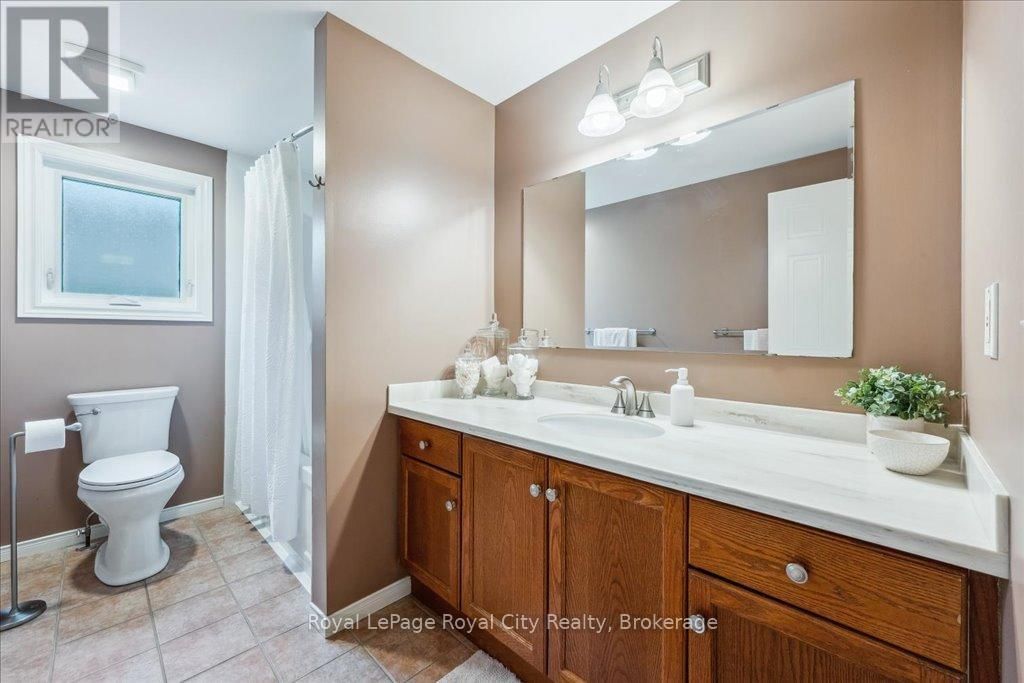 10 O'CONNOR LANE Image 27