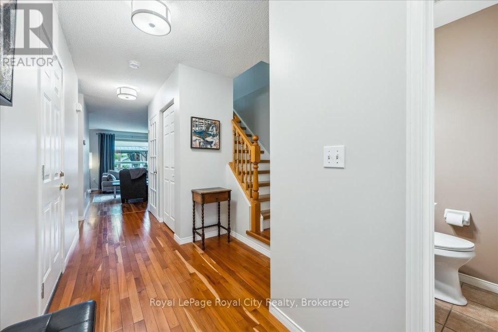 10 O'CONNOR LANE Image 6