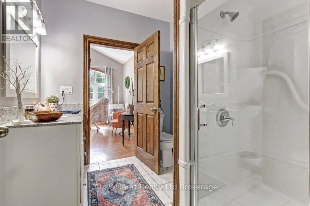 21 CHARLTON STREET Image 14