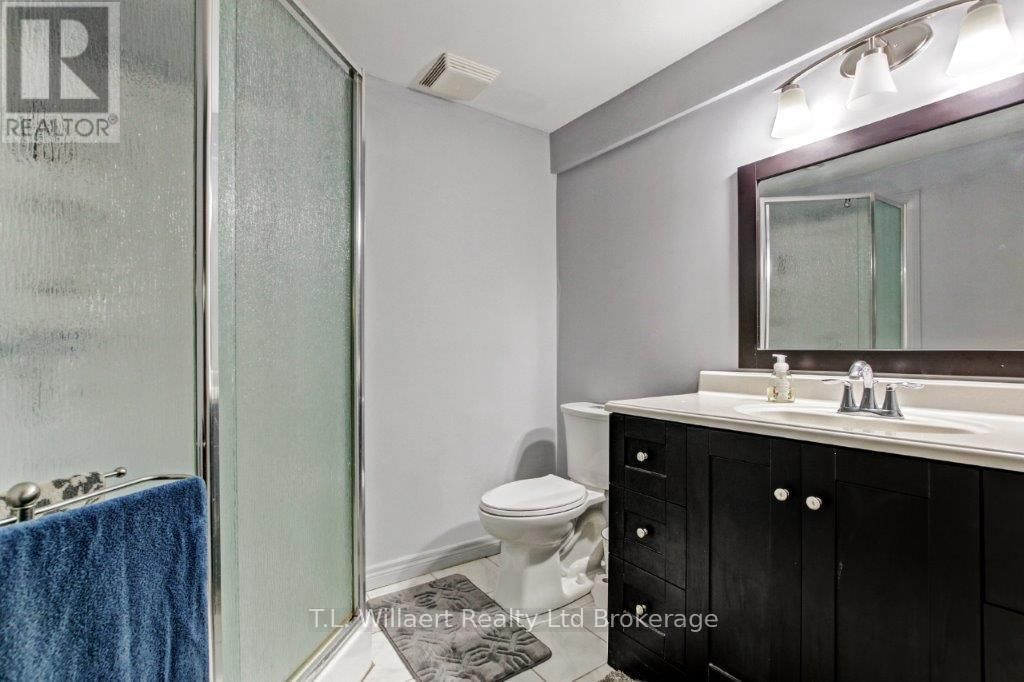 21 CHARLTON STREET Image 27