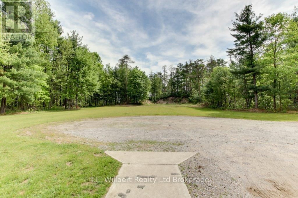 21 CHARLTON STREET Image 36