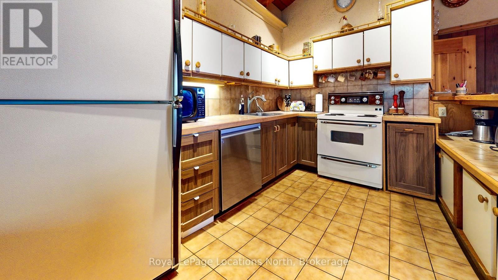 118 CAMPBELL CRESCENT Image 30