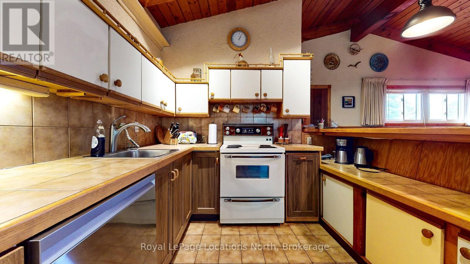 118 CAMPBELL CRESCENT Image 31