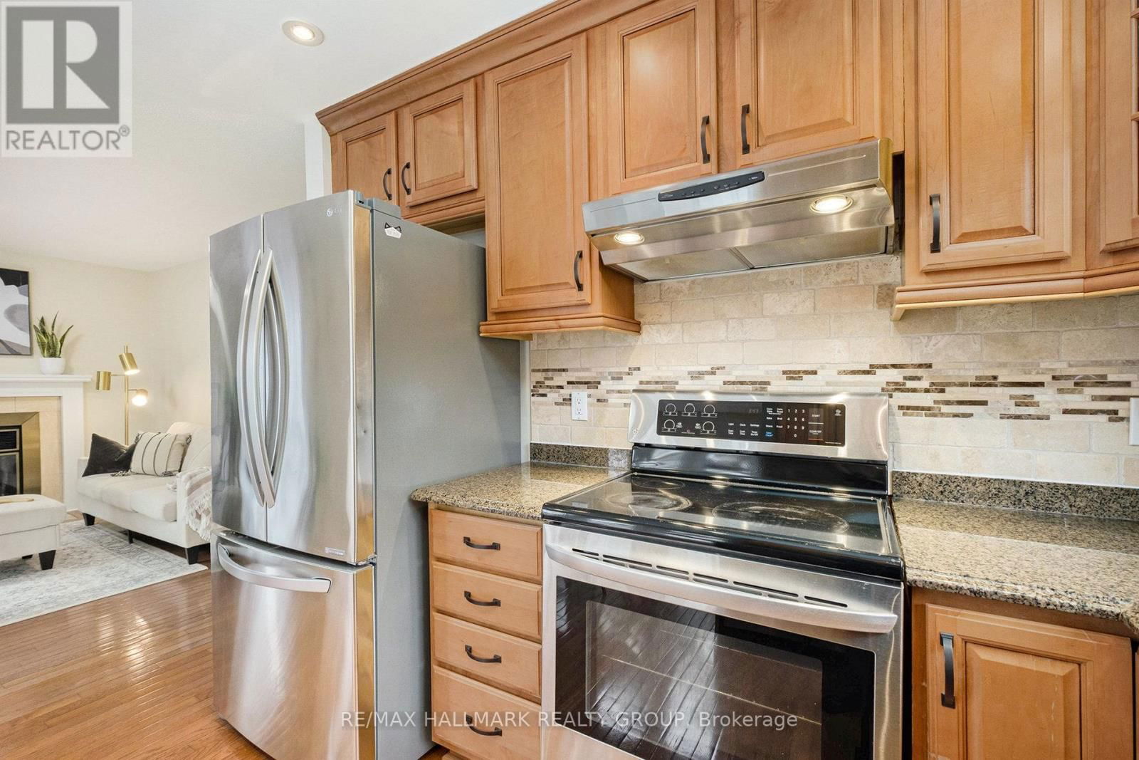 16 FILION CRESCENT Image 12