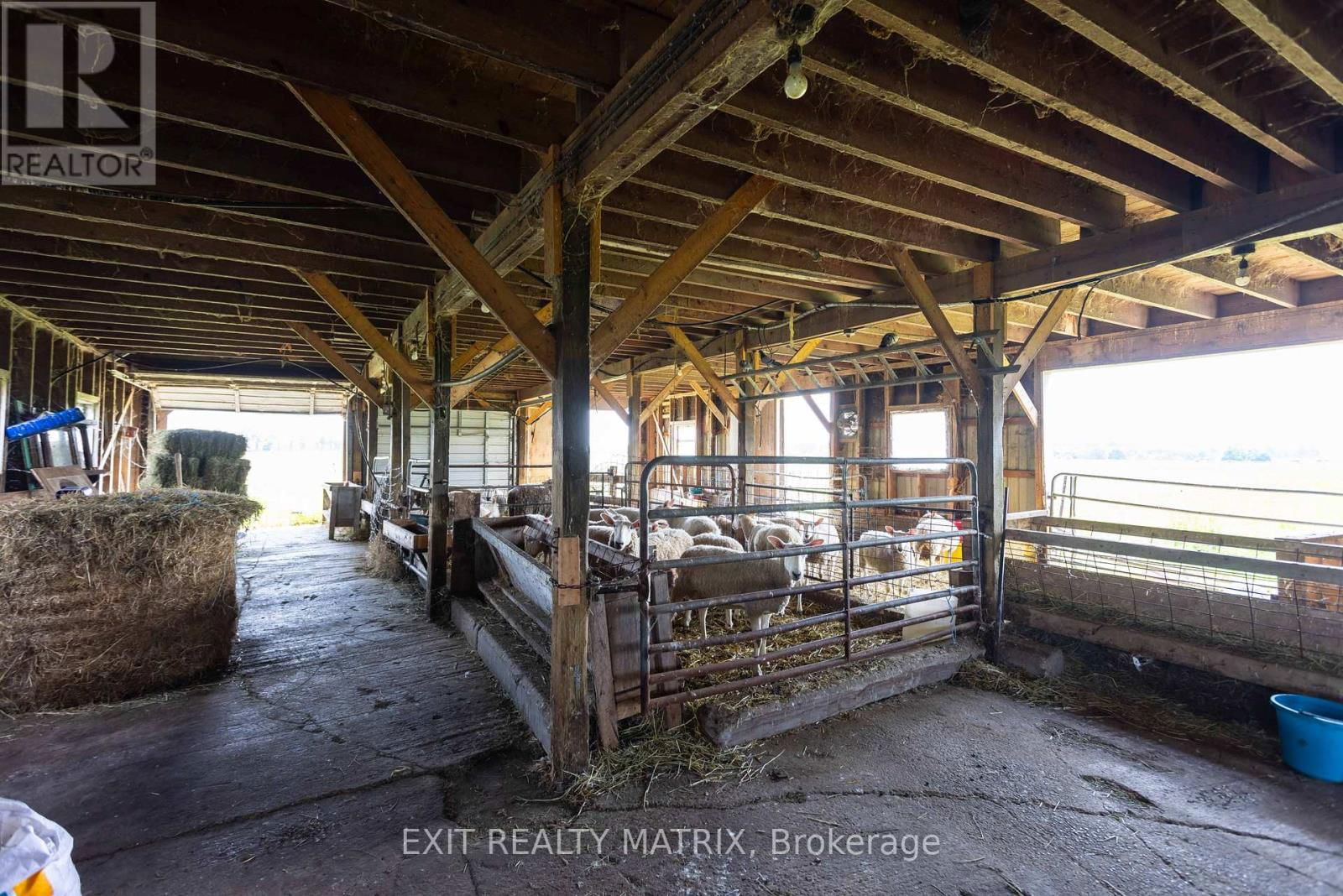 1467 WADE ROAD Image 40