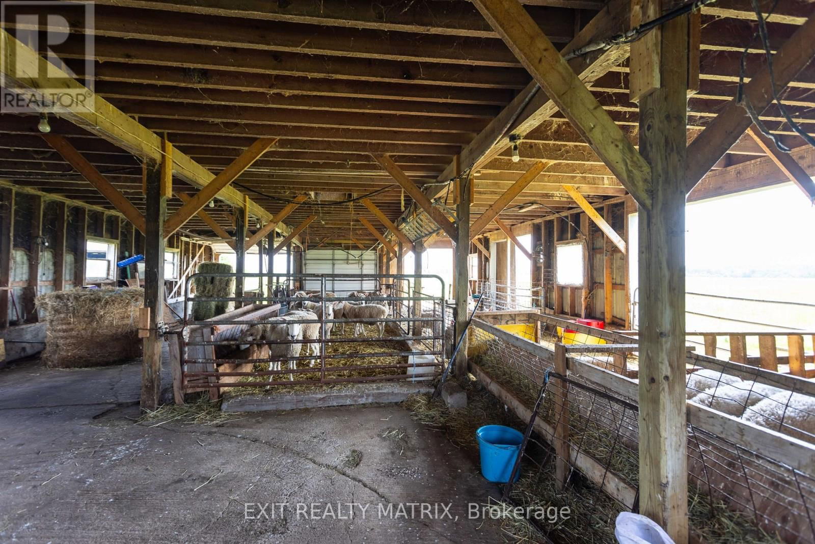 1467 WADE ROAD Image 41