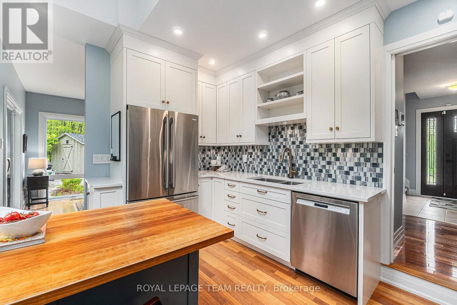 2259 FITZROY STREET Image 12