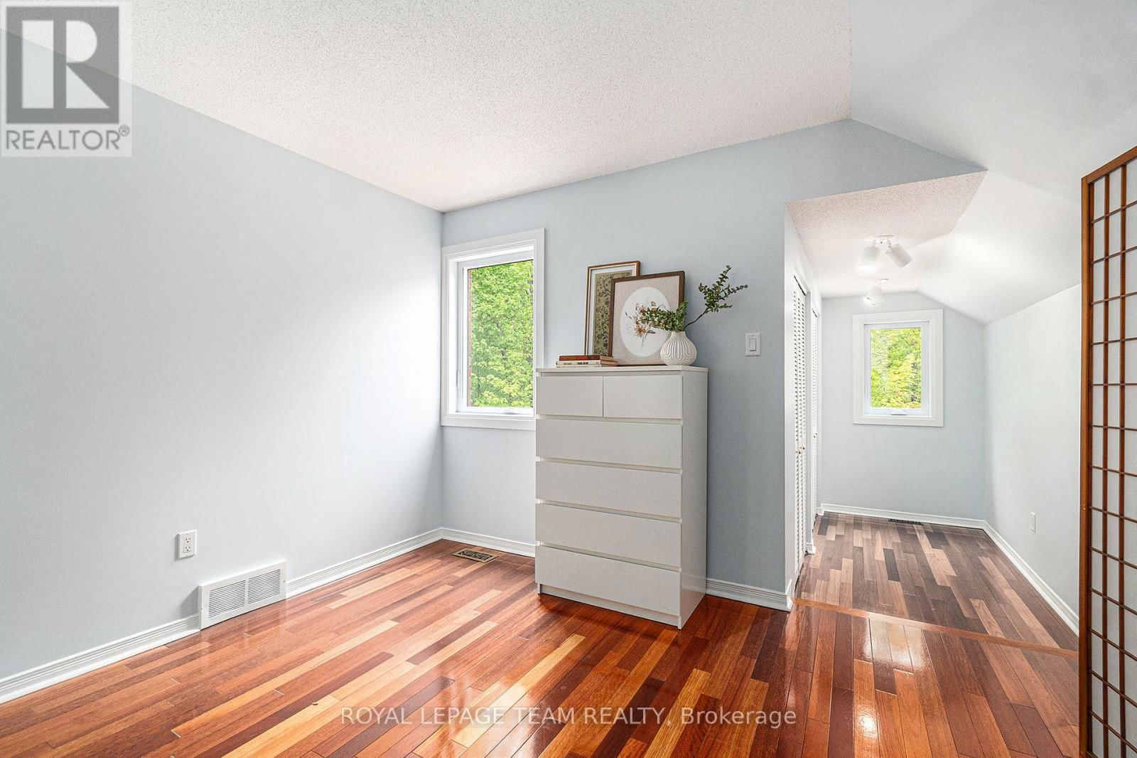 2259 FITZROY STREET Image 24